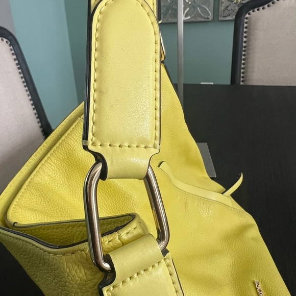 Michael Kors Evie Large Hobo - Picture 7 of 16